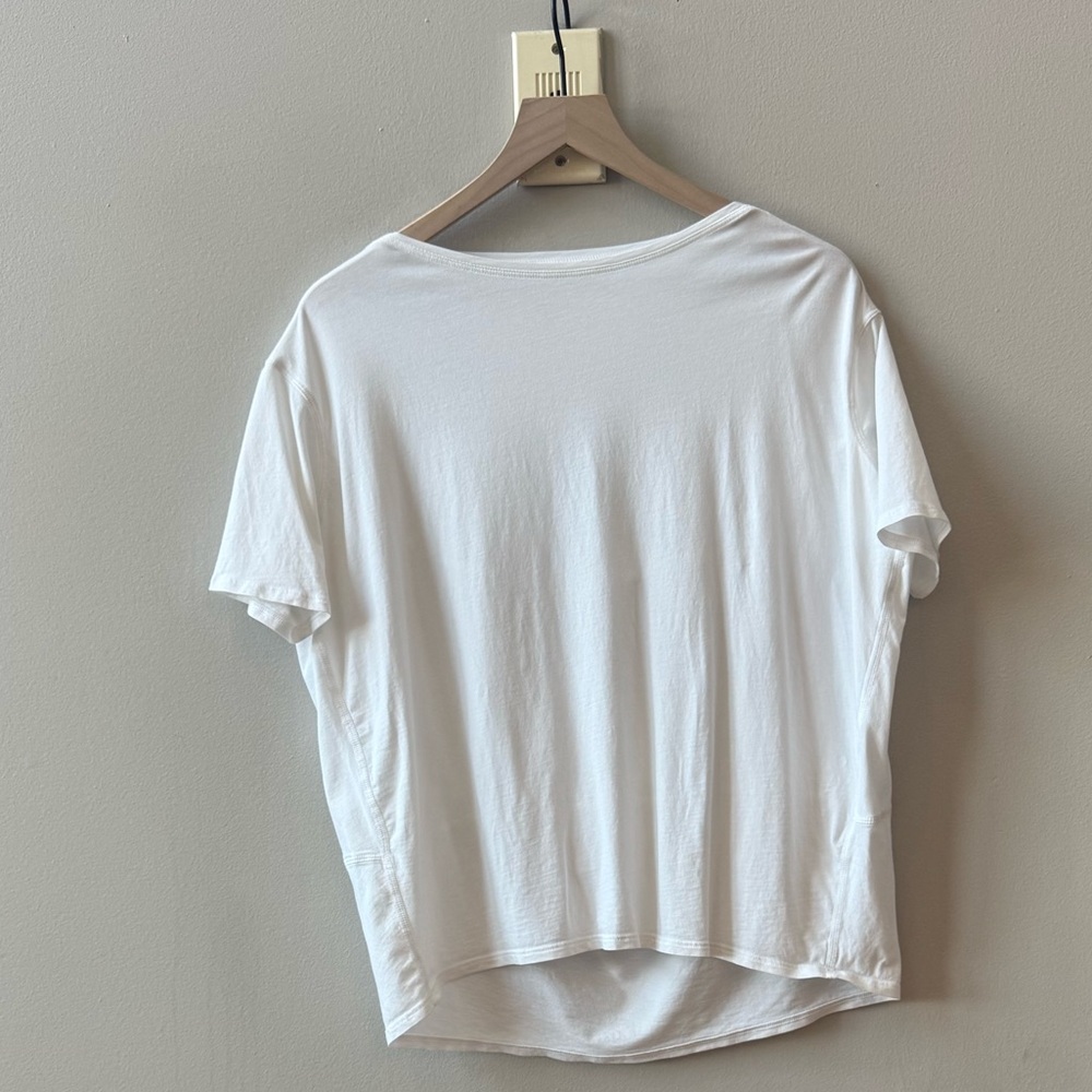 Lululemon White Relaxed Short Sleeve Tee